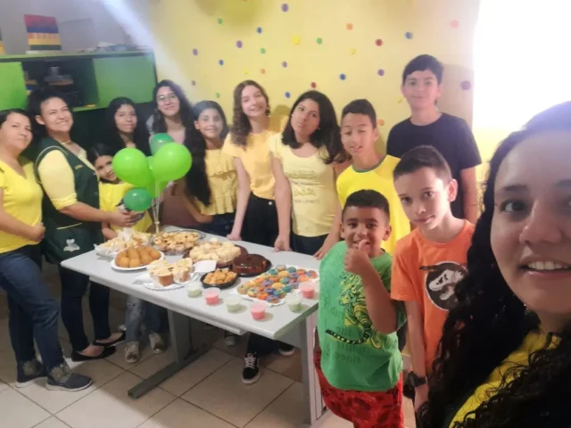 O mês de setembro é especial para nós. É o mês em que celebramos mais um ano da Associação ABIG, uma jornada marcada por conquistas e muitos aprendizados! Desde o início, nossa missão de apoiar a educação tem sido possível graças ao apoio incondicional de cada um de vocês – voluntários, parceiros e famílias.

Somos gratos por cada contribuição, pela confiança e pelo carinho com que abraçam essa causa. Que Deus continue abençoando essa união que faz a diferença na vida de tantas pessoas!

Juntos, seguimos transformando histórias e acreditando que a educação é o caminho. Nossa gratidão a todos!

#educação #ABIG #ajudandovocêavencer #gratidão #maisumanodeaprendizado #aprenderecrescer #comemorando #colombo #acompanhamentoescolar